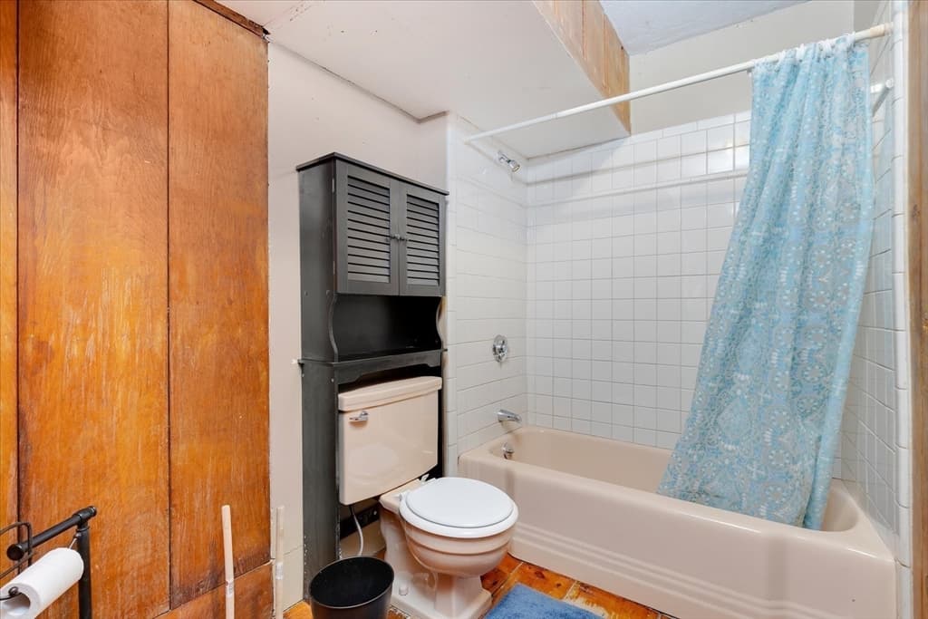 Single Family Residence at 2 Country Club Dr, Halifax MA 02338, Halifax, photo 17 of 40