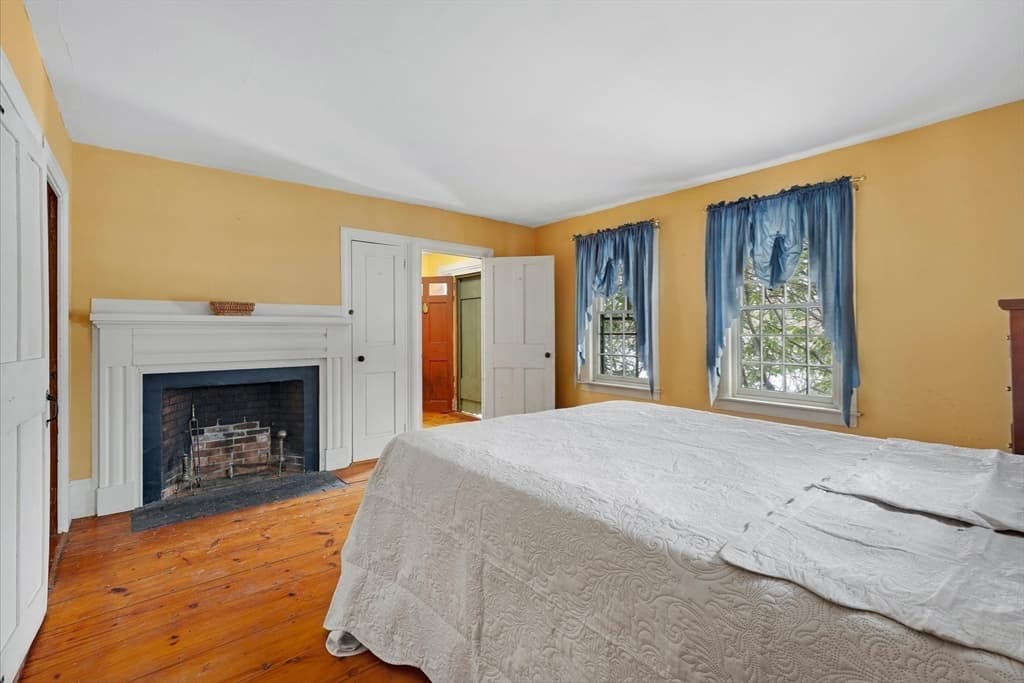 Single Family Residence at 2 Country Club Dr, Halifax MA 02338, Halifax, photo 5 of 40