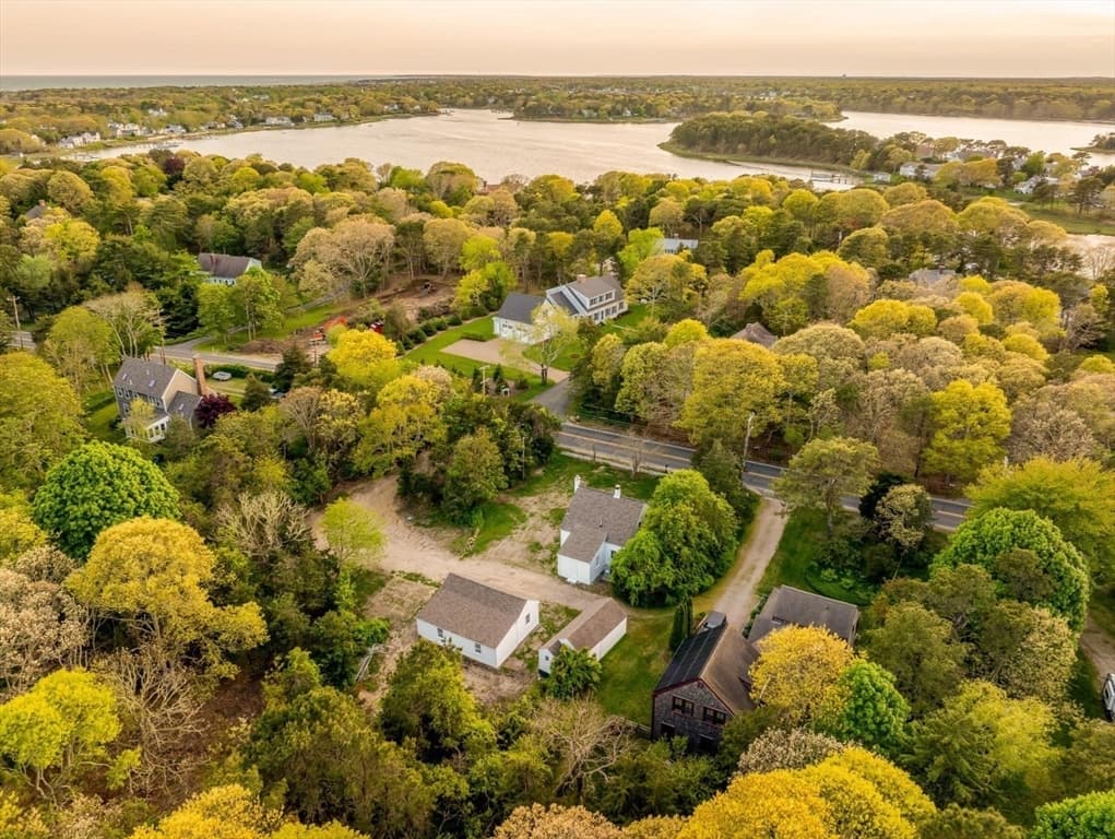 194 Main St, Dennis MA 02638