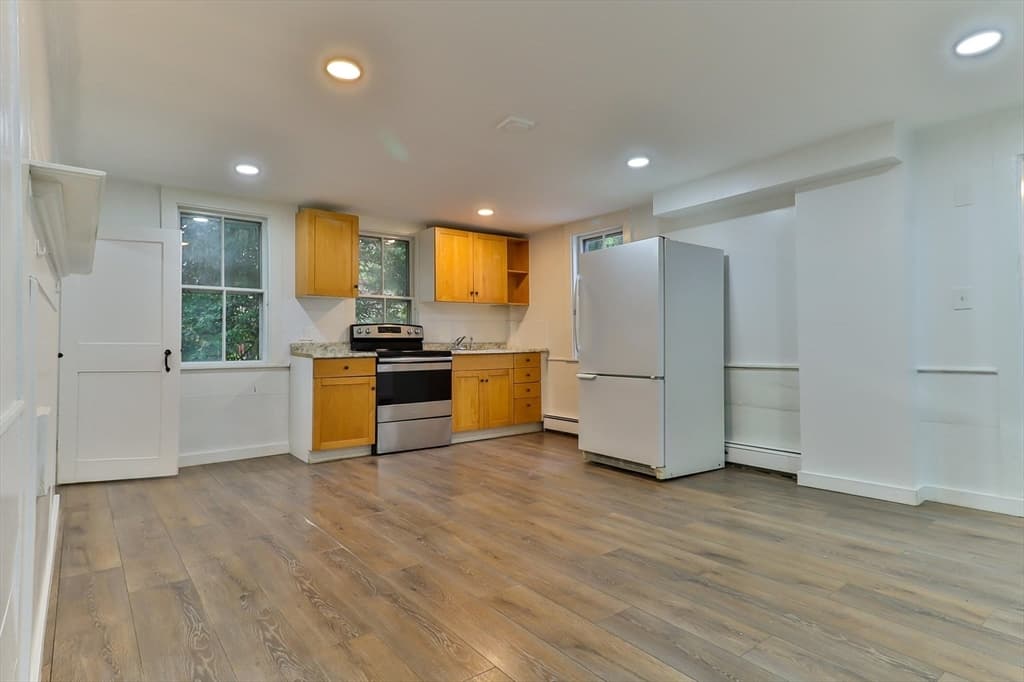 Single Family Residence at 194 Main St, Dennis MA 02638, photo 5 of 20