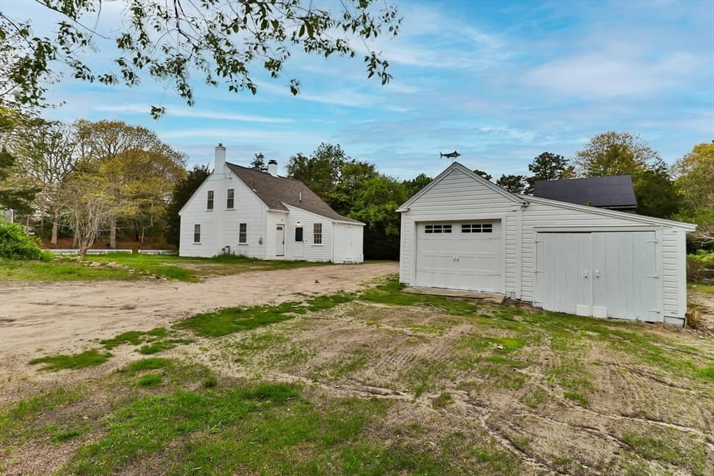 Single Family Residence at 194 Main St, Dennis MA 02638, photo 19 of 20
