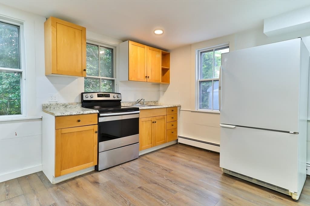 Single Family Residence at 194 Main St, Dennis MA 02638, photo 4 of 20
