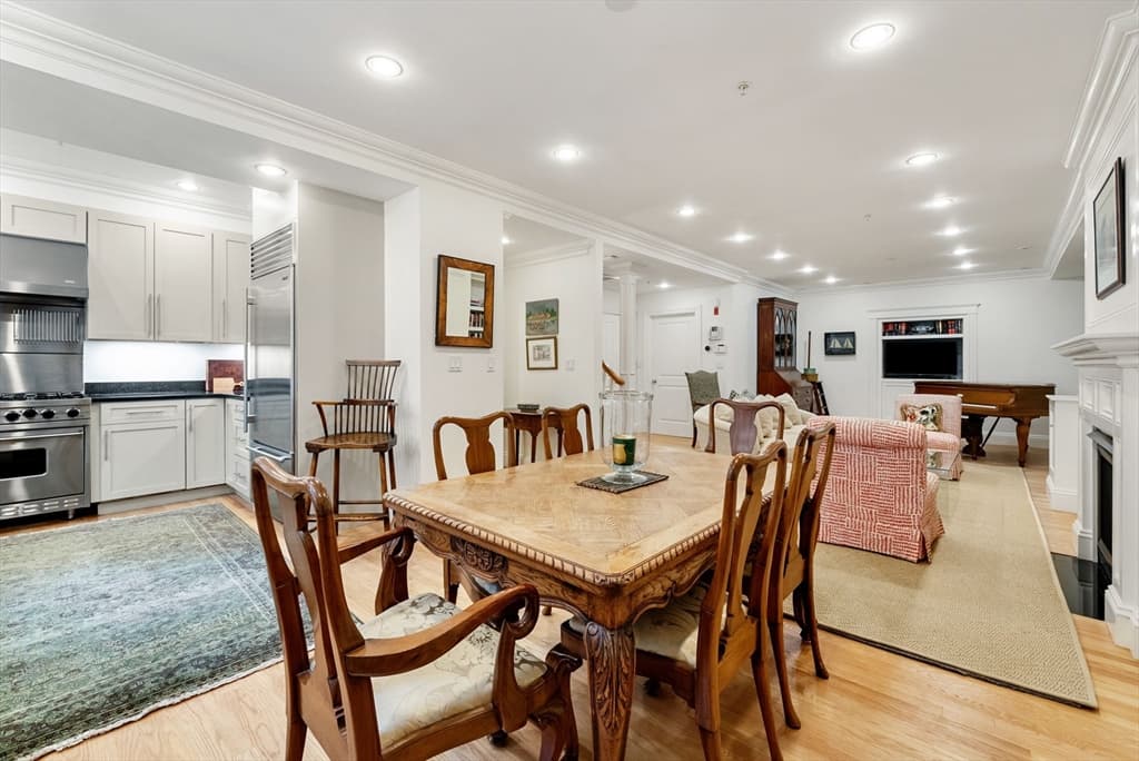 Condominium at 9-11 Worcester Sq # 1, Boston MA 02118, photo 10 of 36