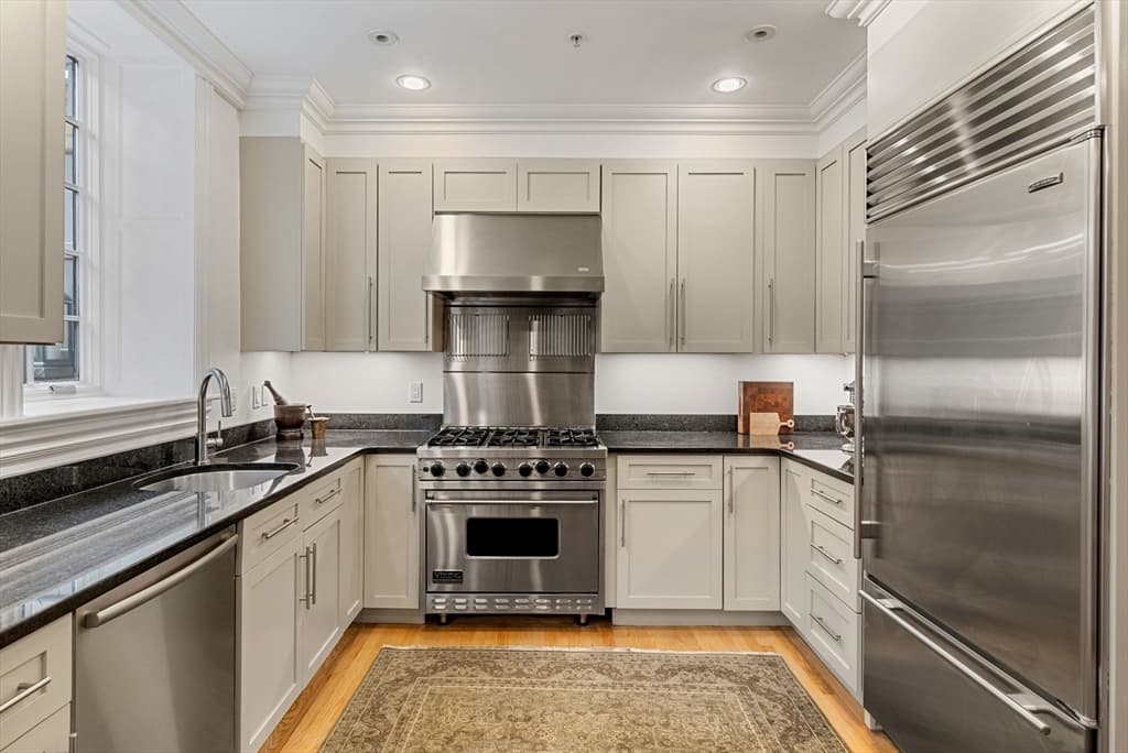 Condominium at 9-11 Worcester Sq # 1, Boston MA 02118, photo 8 of 36