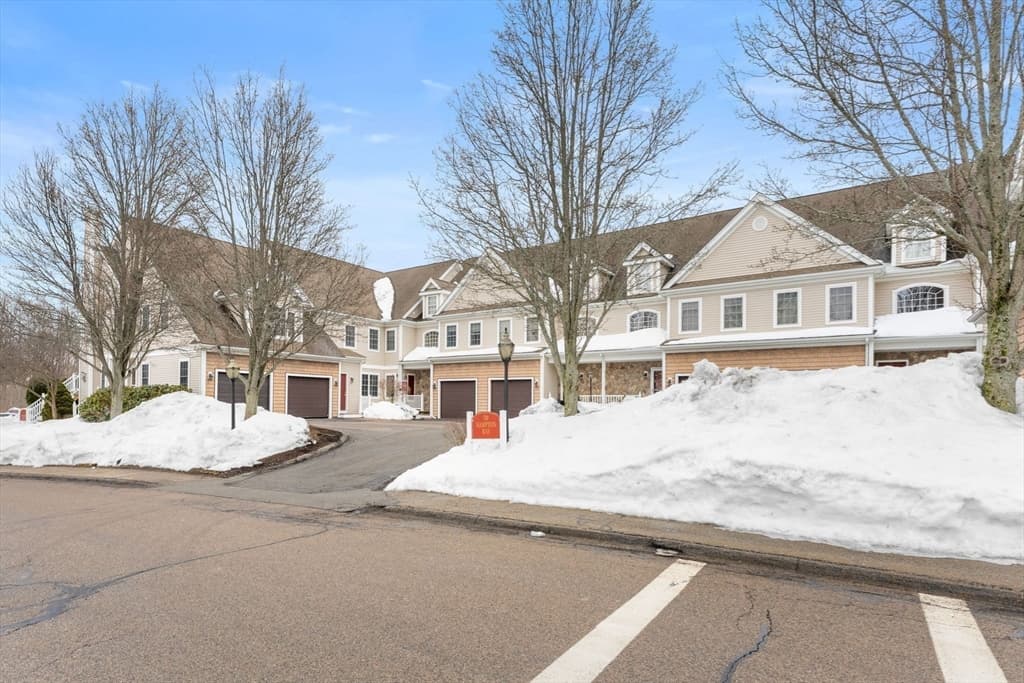 Condominium at 717 Hampton Way # 717, Abington MA 02351, photo 31 of 34