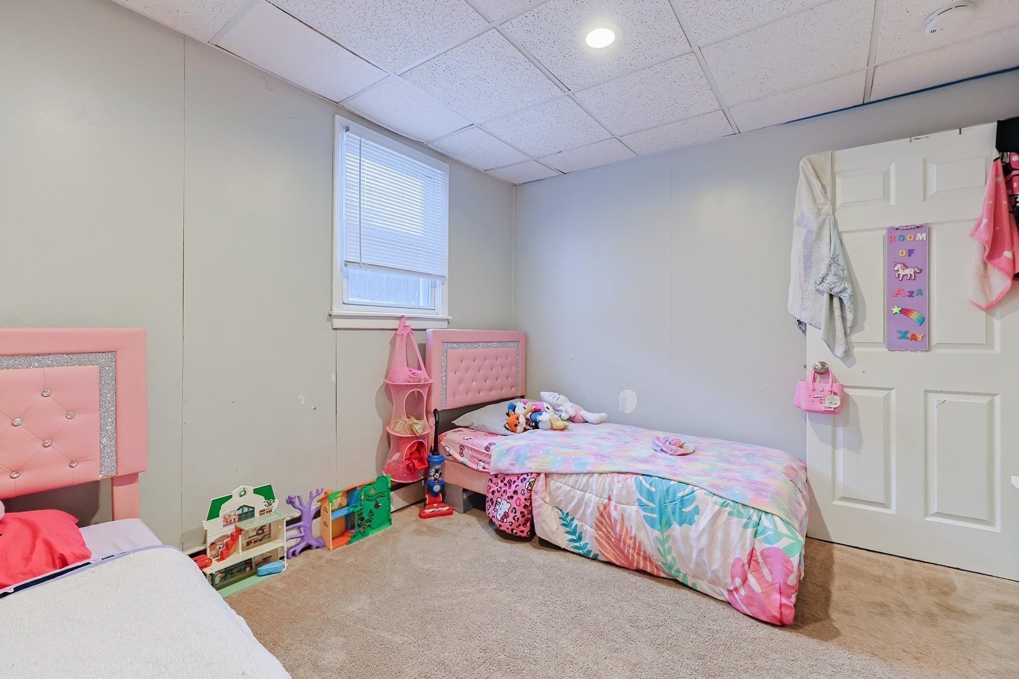 3 Family at 118 Maple St, Fall River MA 02720, Fall River, photo 9 of 36
