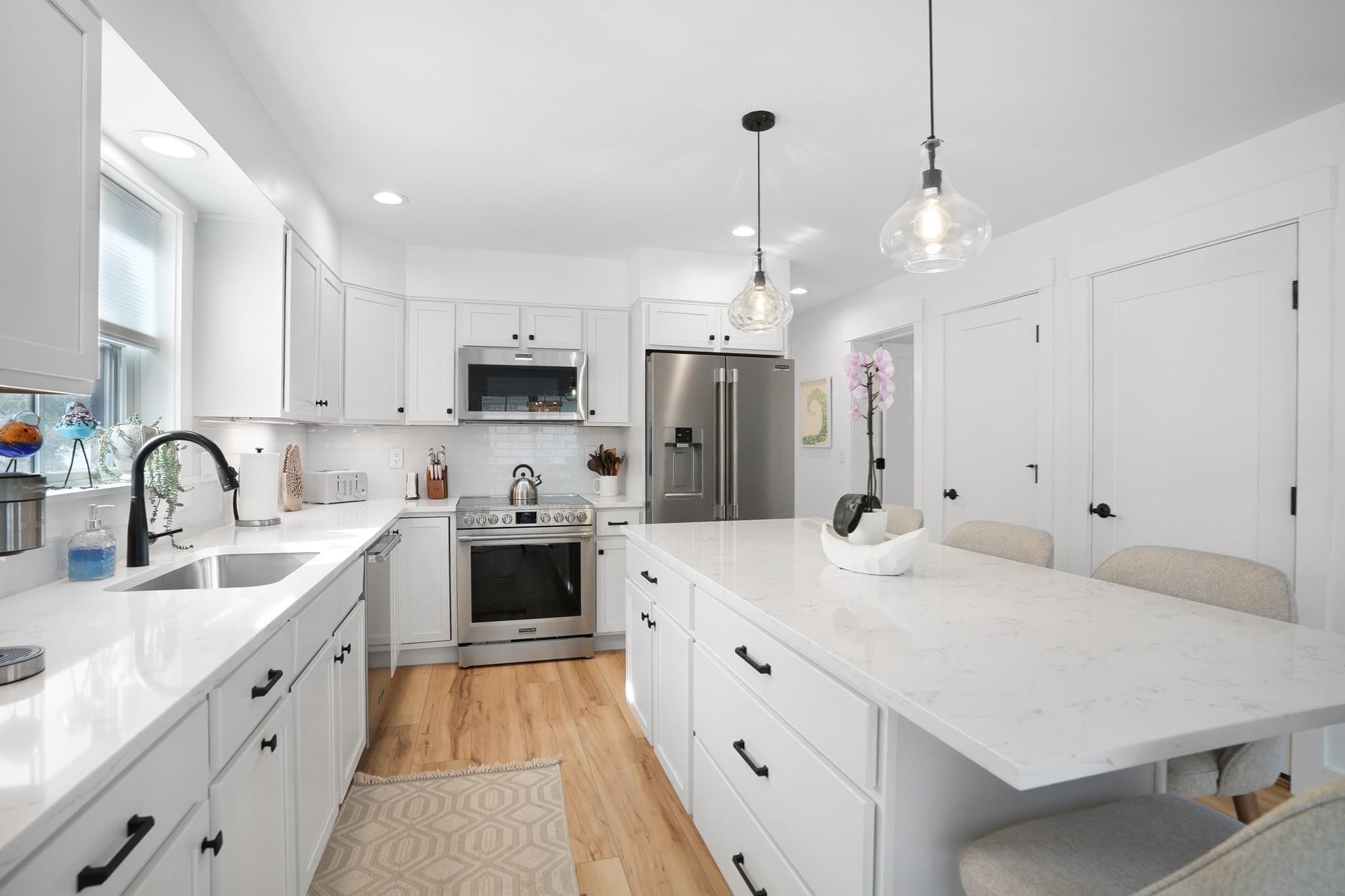 Single Family Residence at 33 Lagoon Pond Road, Tisbury MA 02568, photo 15 of 41