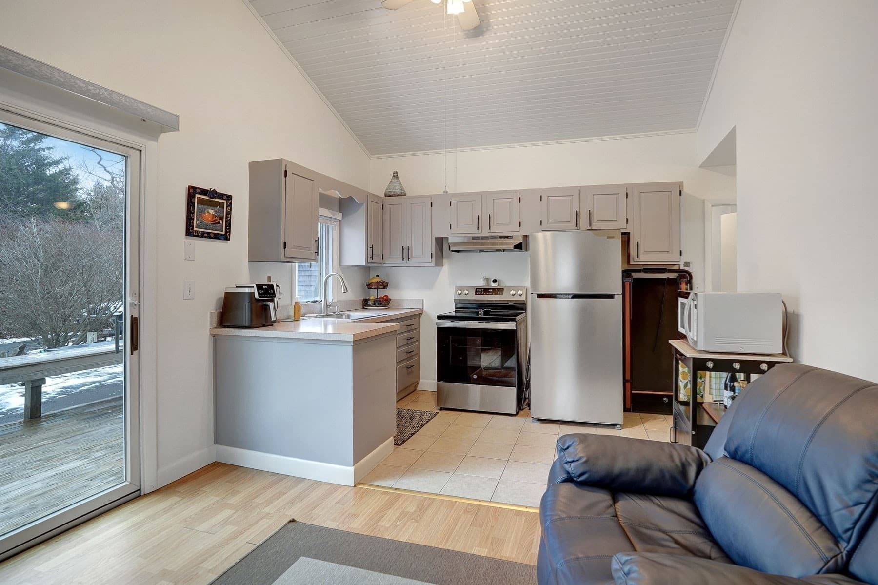 Single Family Residence at 22 Oklahoma Ave, Tisbury MA 02568, photo 17 of 21