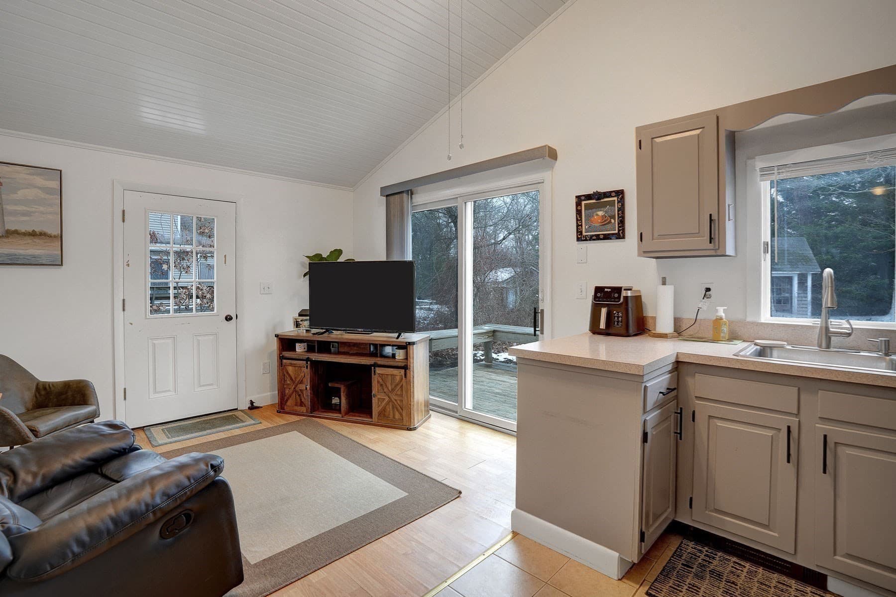 Single Family Residence at 22 Oklahoma Ave, Tisbury MA 02568, photo 16 of 21