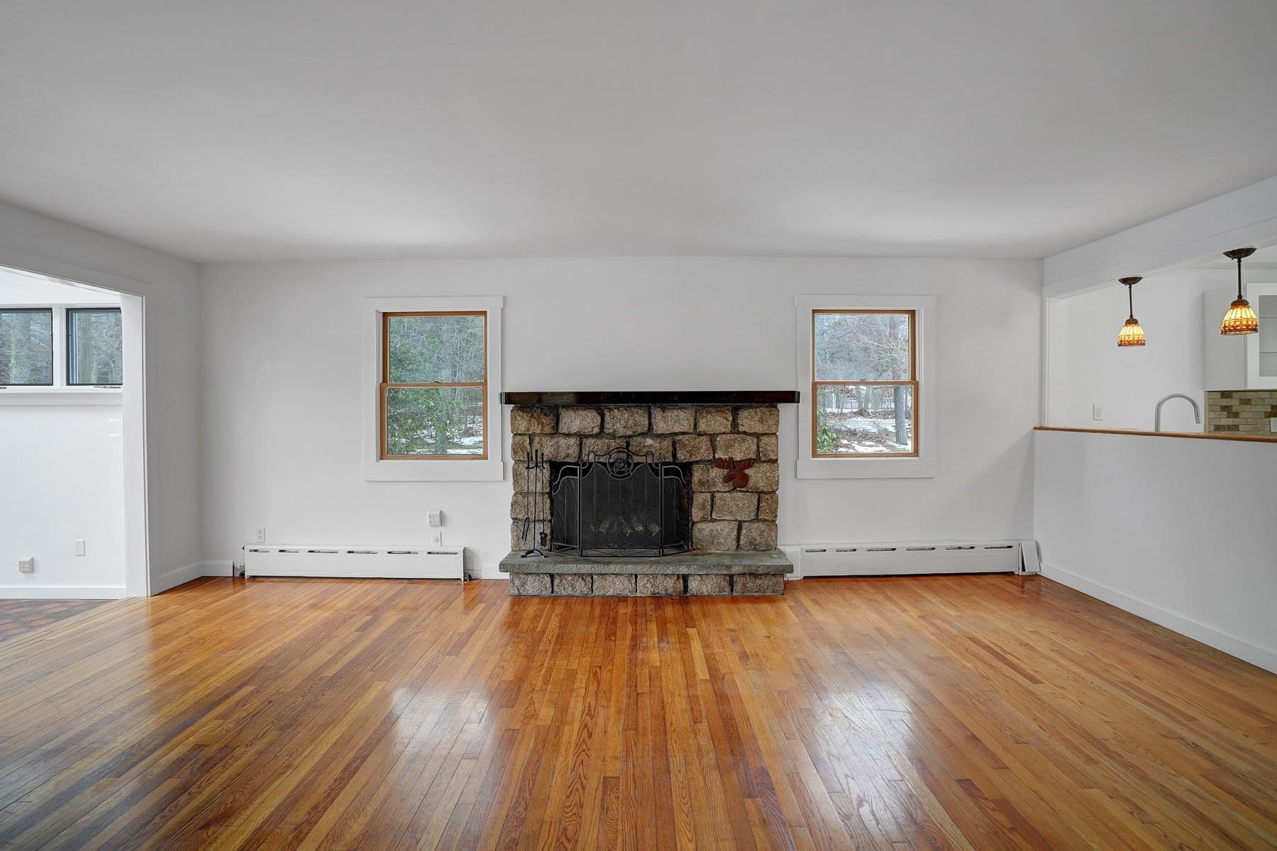 Single Family Residence at 22 Oklahoma Ave, Tisbury MA 02568, photo 3 of 21