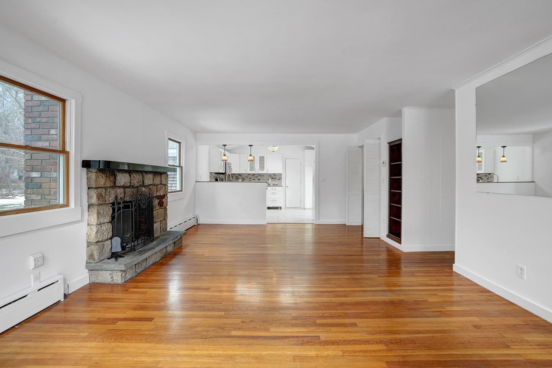Single Family Residence at 22 Oklahoma Ave, Tisbury MA 02568, photo 5 of 21
