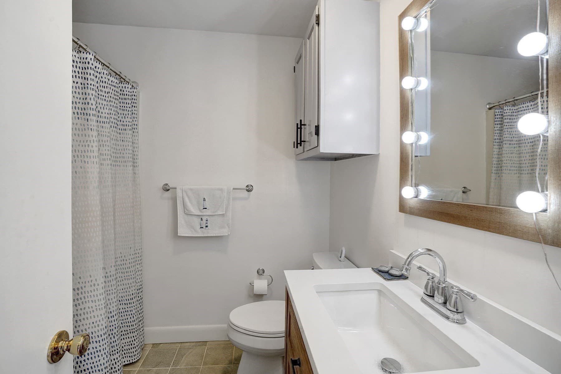 Single Family Residence at 22 Oklahoma Ave, Tisbury MA 02568, photo 18 of 21