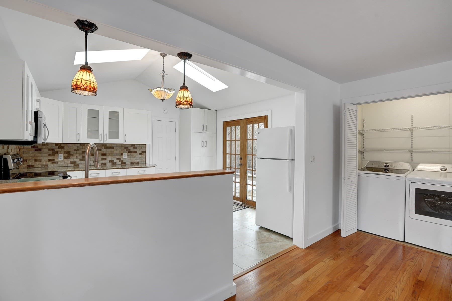 Single Family Residence at 22 Oklahoma Ave, Tisbury MA 02568, photo 15 of 21