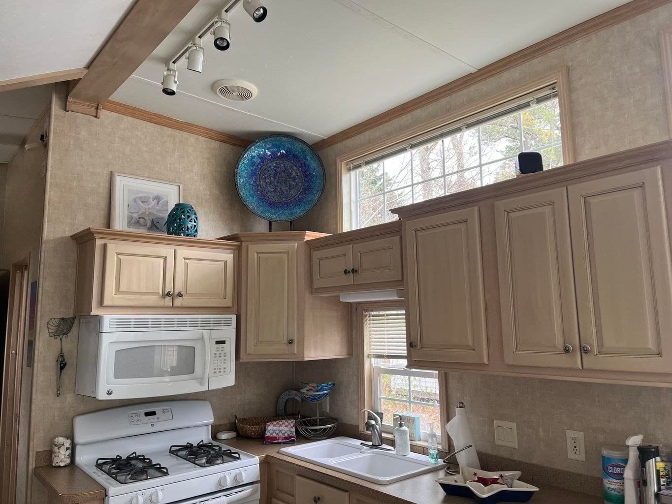 Mobile Home at 185 Cotuit Rd, Sandwich MA 02563, photo 7 of 14