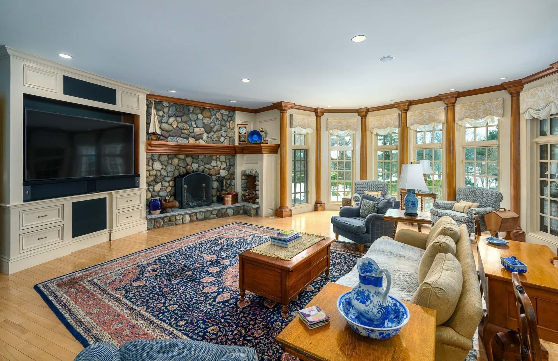 Single Family Residence at 12 Wyndemere Drive, Southborough MA 01772, photo 19 of 34