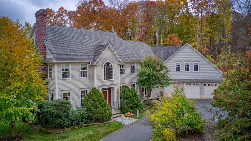 Single Family Residence at 6 Eveningstar Drive, Amherst MA 01002, Amherst