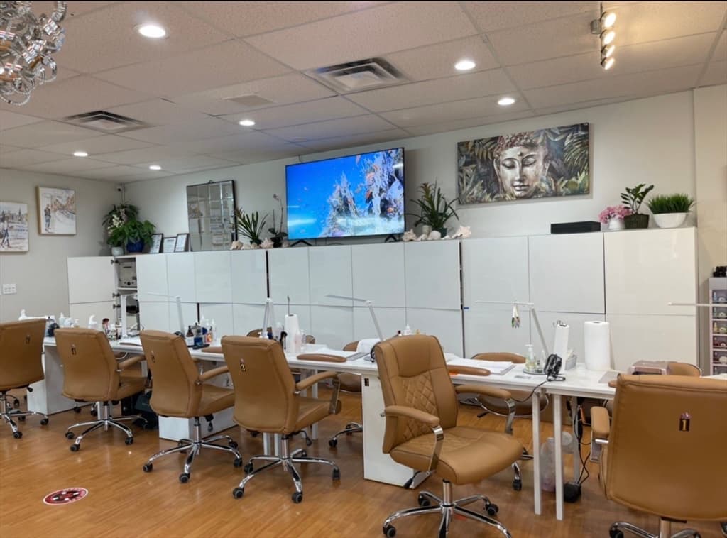 Business Opportunity at 000 Confidential, Saugus MA 01906, photo 2 of 2