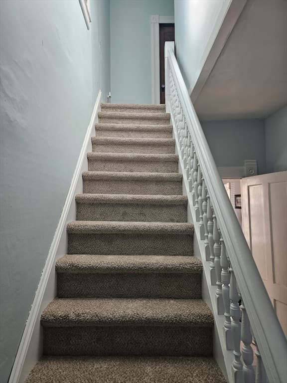 Single Family Residence at 24 Hampden St, West Springfield MA 01089, photo 9 of 18