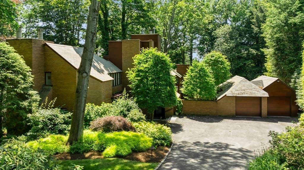 331 Heath Street, Brookline MA 02467