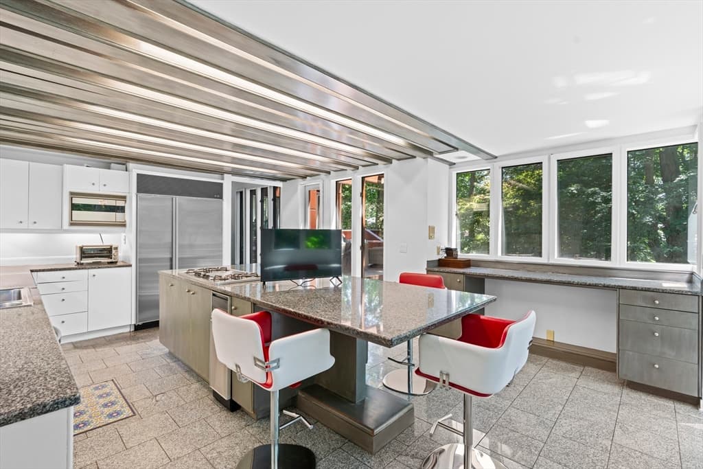 331 Heath Street, Brookline MA 02467 photo 8