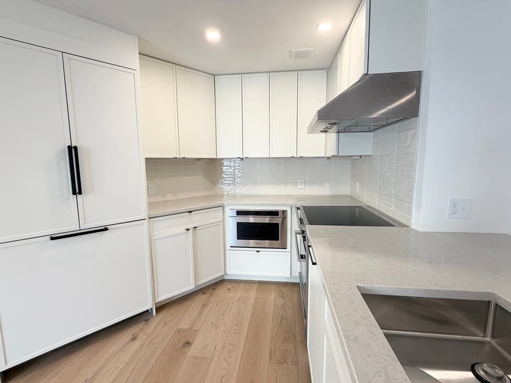 Condominium at 6 Elm Street # 6, Newton MA 02465, Newton, photo 6 of 27