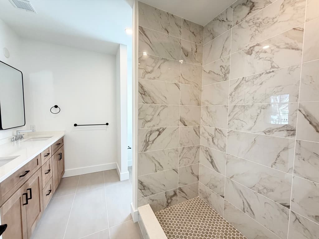 Condominium at 6 Elm Street # 6, Newton MA 02465, Newton, photo 12 of 27