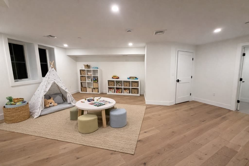 Condominium at 6 Elm Street # 6, Newton MA 02465, Newton, photo 21 of 27