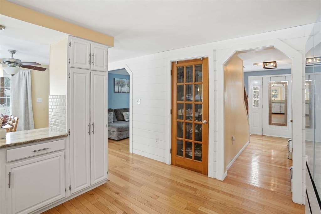 Single Family Residence at 66 Buttonwood Avenue, Sutton MA 01590, photo 18 of 42