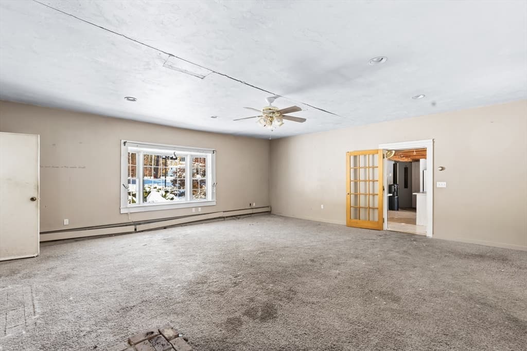 Single Family Residence at 44 Squannacook Rd, Shirley MA 01464, Shirley, photo 11 of 41