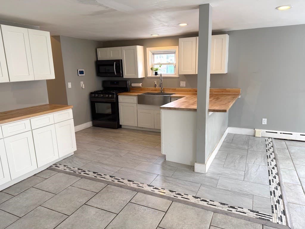 493 Rivet St, New Bedford MA 02740 photo 3