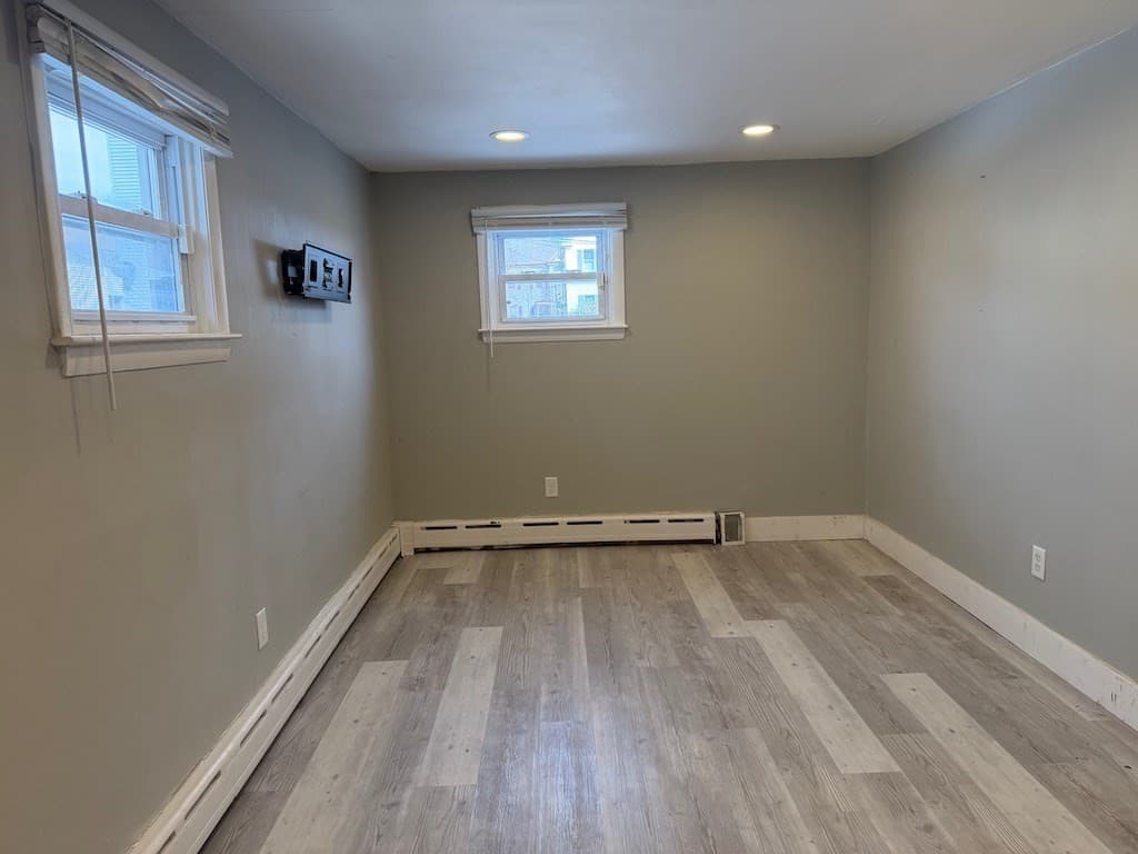 493 Rivet St, New Bedford MA 02740 photo 11