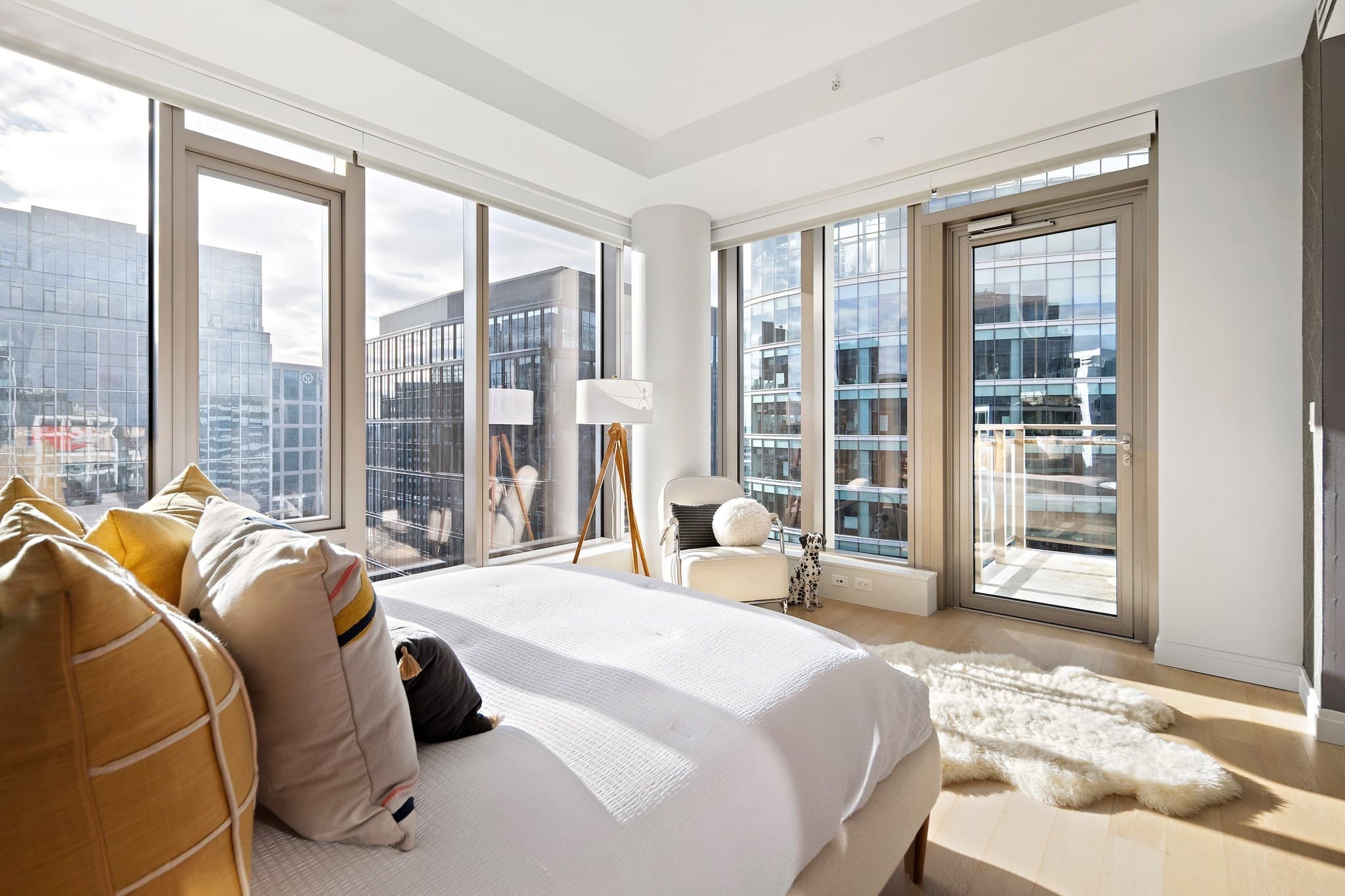 Condominium at 133 Seaport Boulevard # 2101, Boston MA 02210, photo 16 of 39