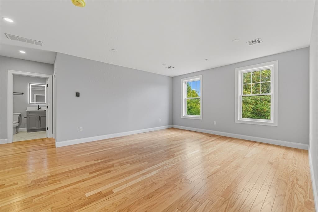 Condominium at 585 Washington St # 1, Quincy MA 02169, photo 13 of 22