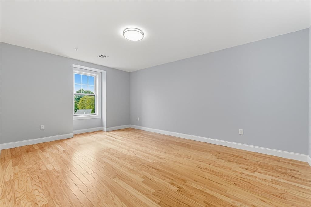 Condominium at 585 Washington St # 1, Quincy MA 02169, photo 15 of 22