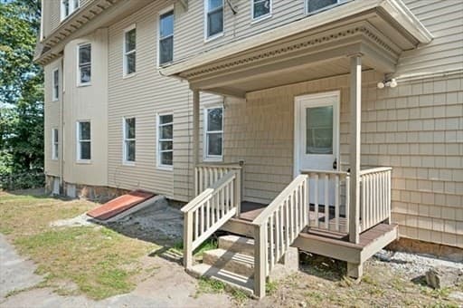 3 Family at 139 Lincoln St, Worcester MA 01605, photo 36 of 38