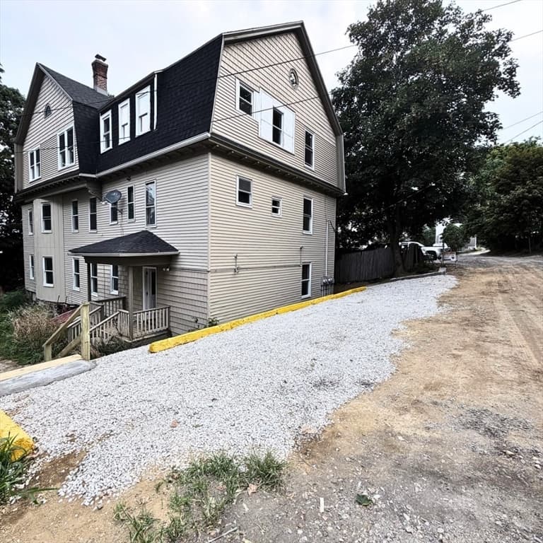 139 Lincoln St, Worcester MA 01605