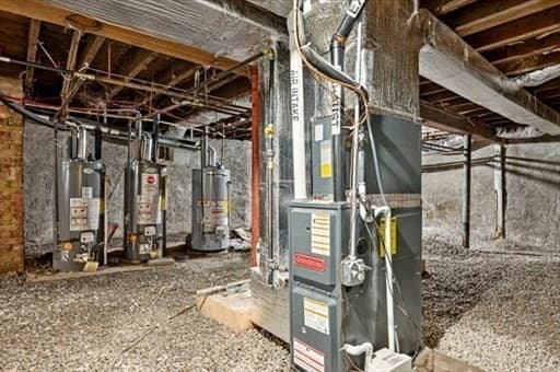 3 Family at 139 Lincoln St, Worcester MA 01605, photo 33 of 38