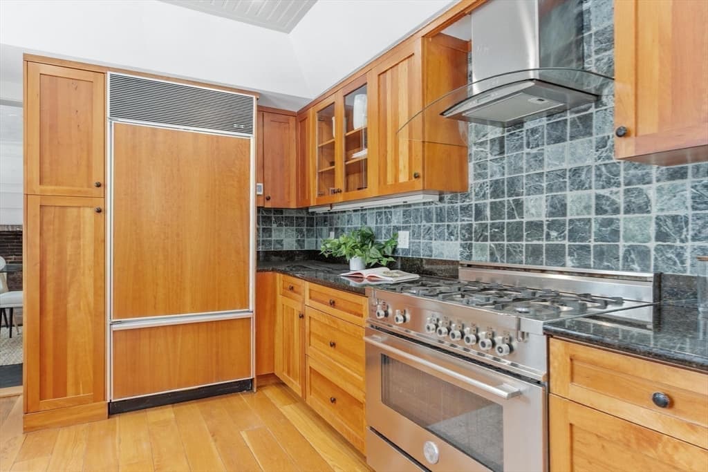Condominium at 5 Lowell St # 5, Carlisle MA 01741, Carlisle, photo 2 of 26