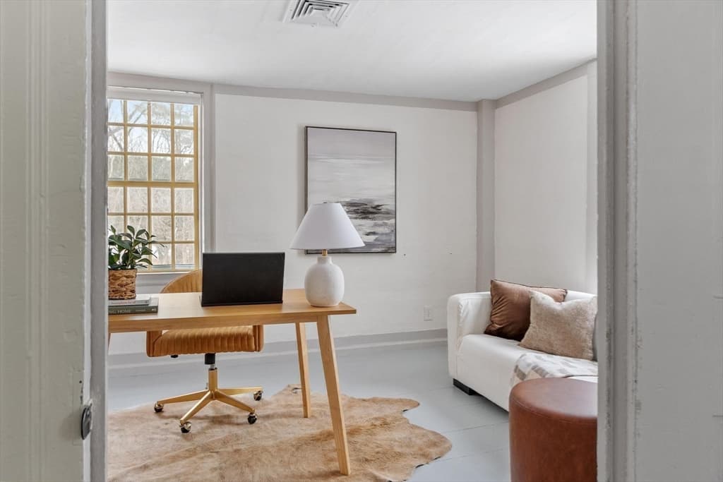 Condominium at 5 Lowell St # 5, Carlisle MA 01741, Carlisle, photo 12 of 26