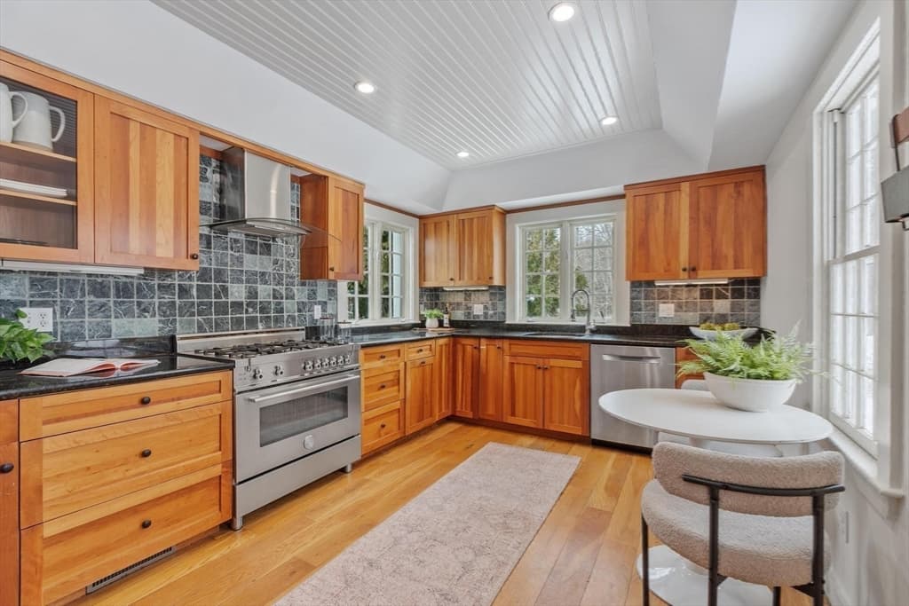 5 Lowell St # 5, Carlisle MA 01741