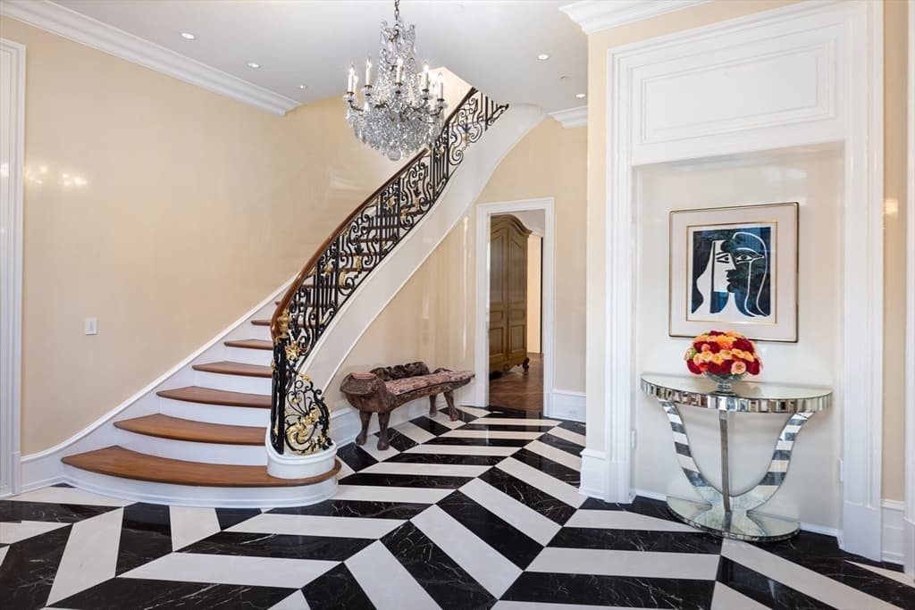 Single Family Residence at 4 Gloucester Street, Boston MA 02115, Boston, photo 2 of 32