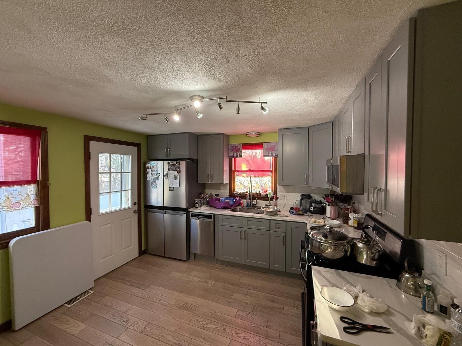 Single Family Residence at 471 Butman Rd, Lowell MA 01852, photo 6 of 30