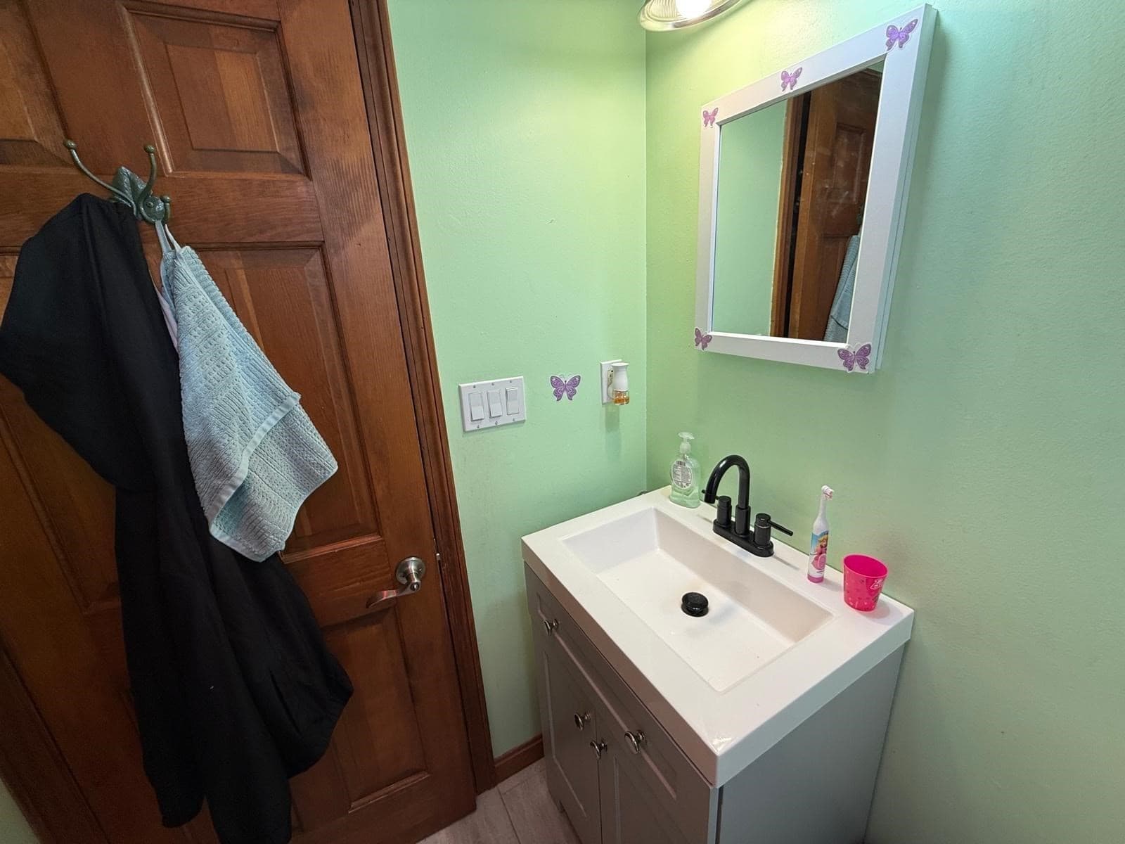 Single Family Residence at 471 Butman Rd, Lowell MA 01852, photo 12 of 30