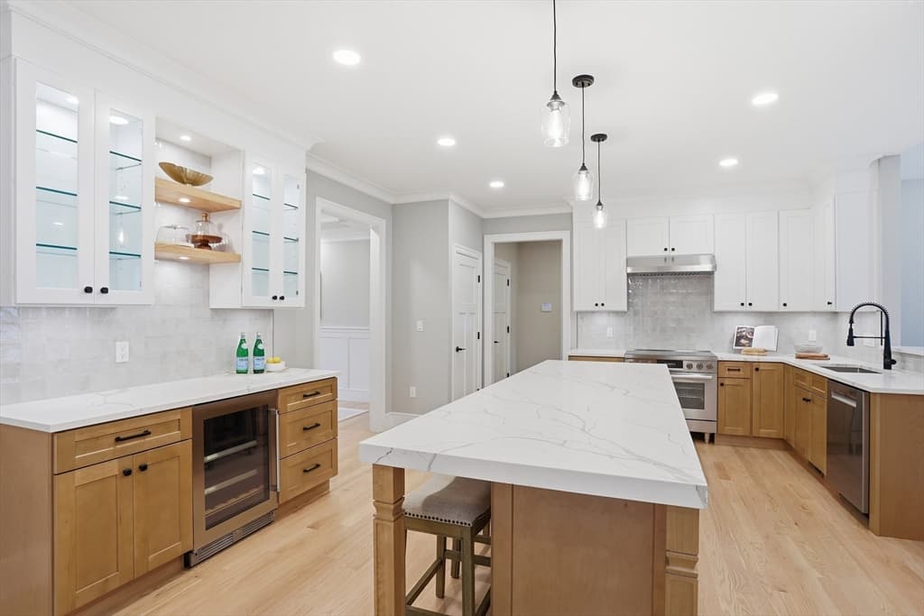 Single Family Residence at 6 Lane Avenue, Bedford MA 01730, Bedford, photo 11 of 42