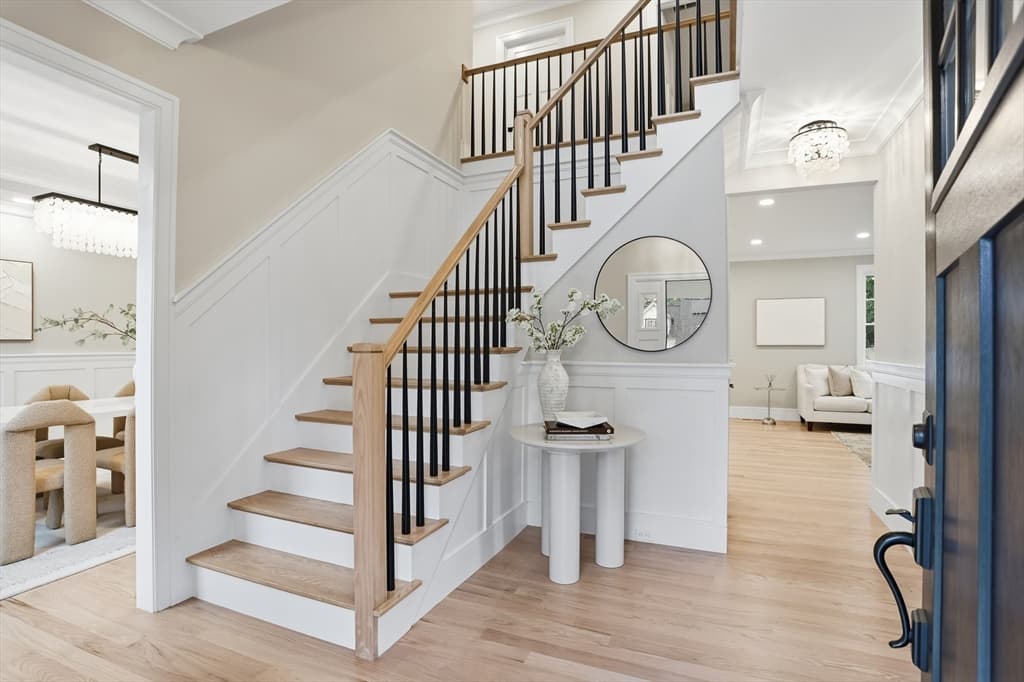 Single Family Residence at 6 Lane Avenue, Bedford MA 01730, Bedford, photo 4 of 42