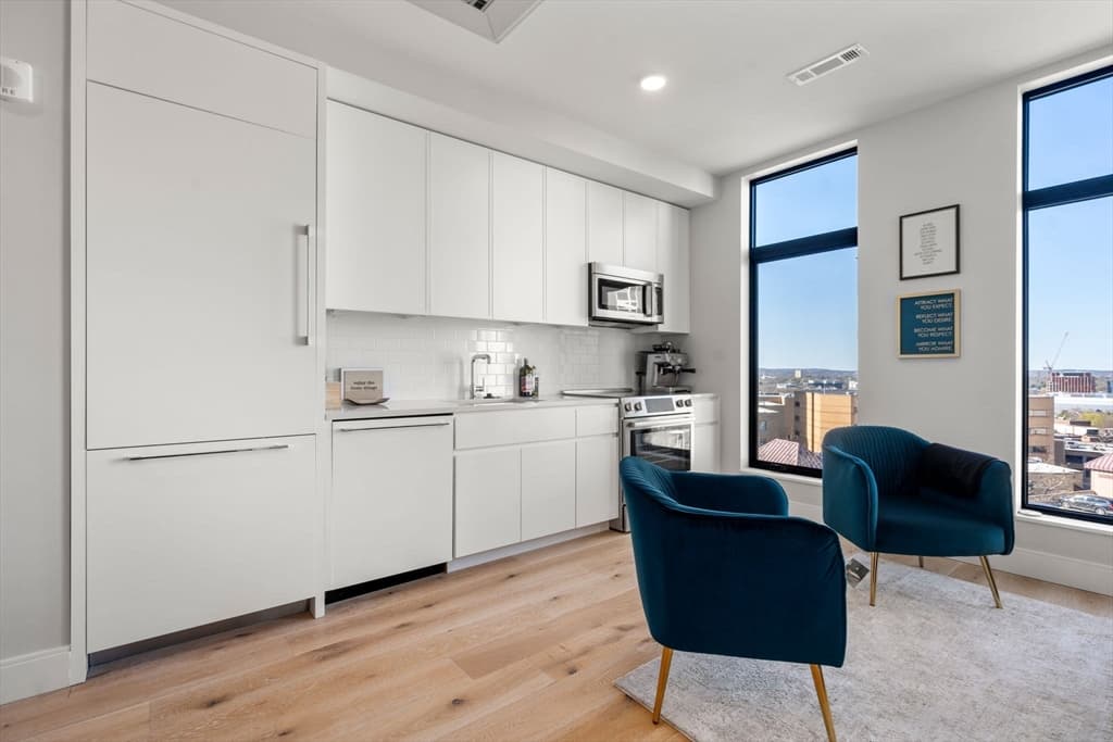 Condominium at 191 Washington St # 615, Boston MA 02135, photo 2 of 23