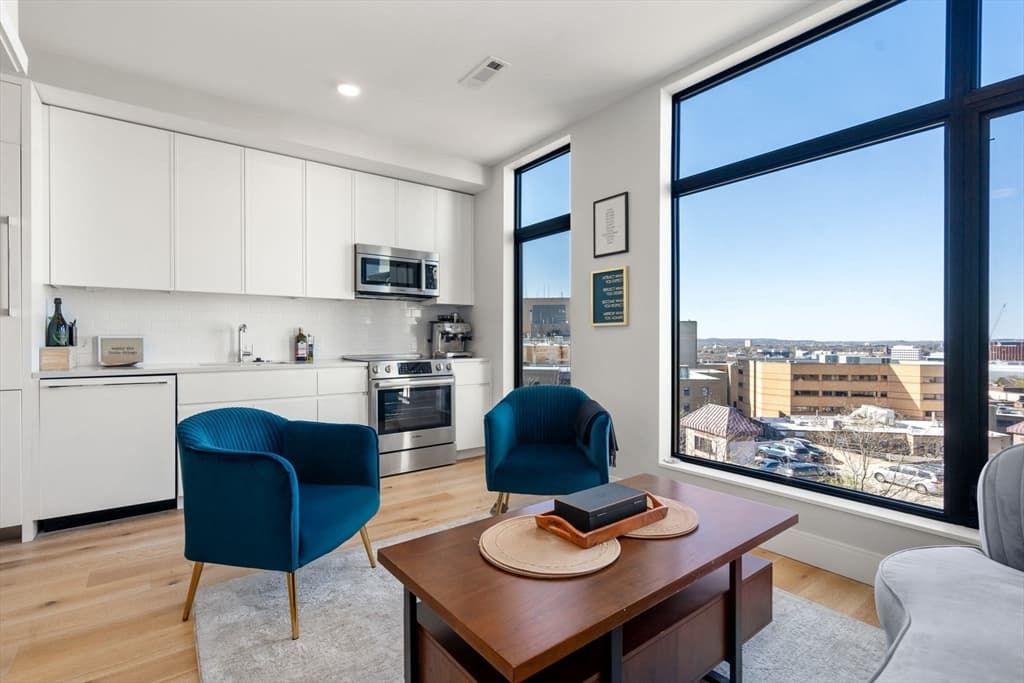 191 Washington St # 615, Boston MA 02135