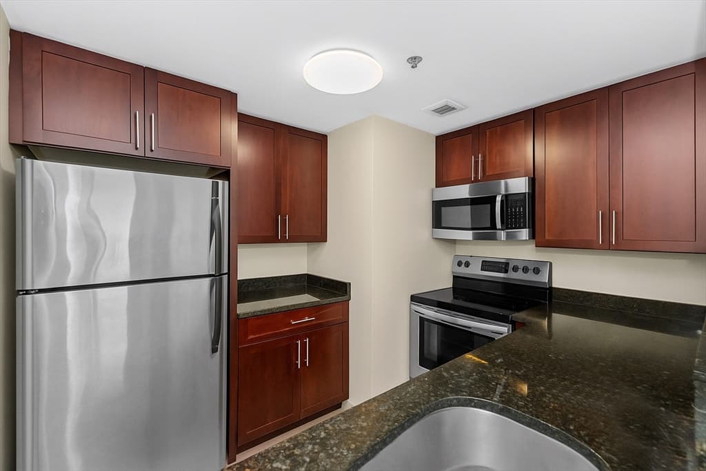 Condominium at 8 Museum Way # 2301, Cambridge MA 02141, Cambridge, photo 6 of 30