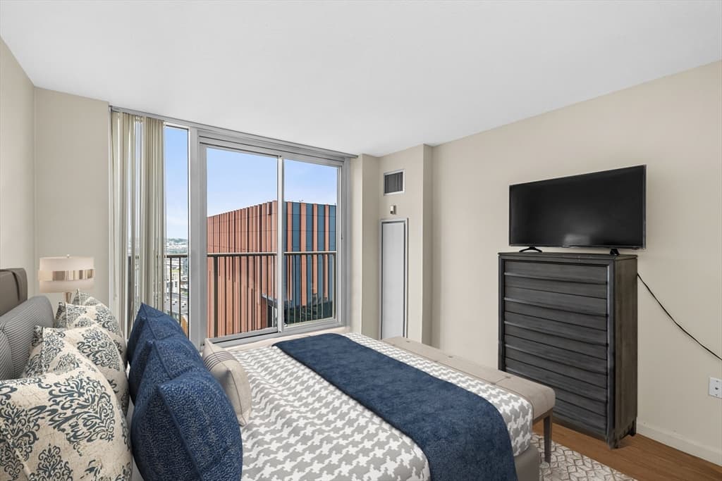 Condominium at 8 Museum Way # 2301, Cambridge MA 02141, Cambridge, photo 10 of 30