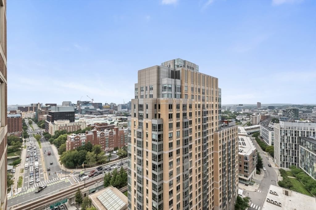 Condominium at 8 Museum Way # 2301, Cambridge MA 02141, Cambridge, photo 15 of 30